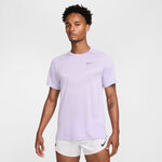 Nike Bekleidung Nike Stride Laufshirt Herren-Flieder